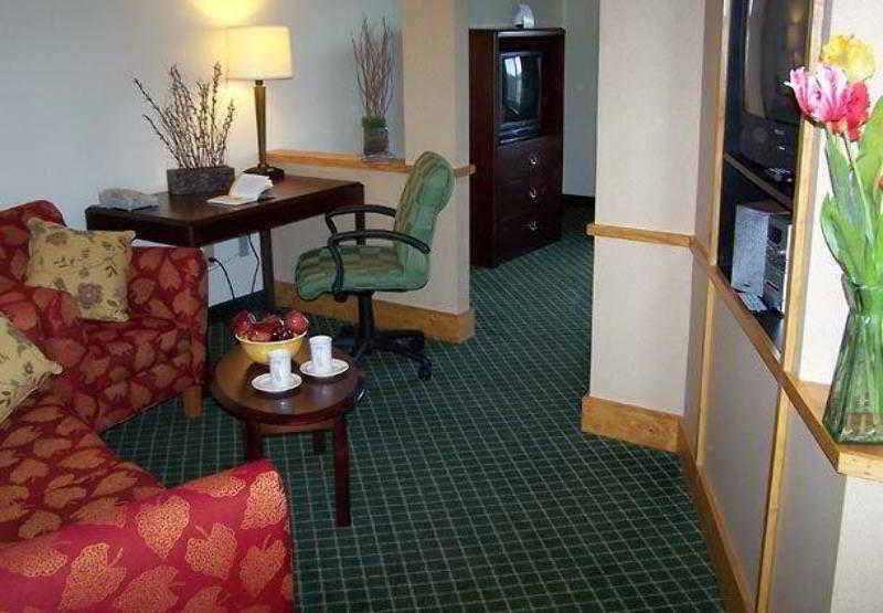 Fairfield And Memphis Hotel 3*